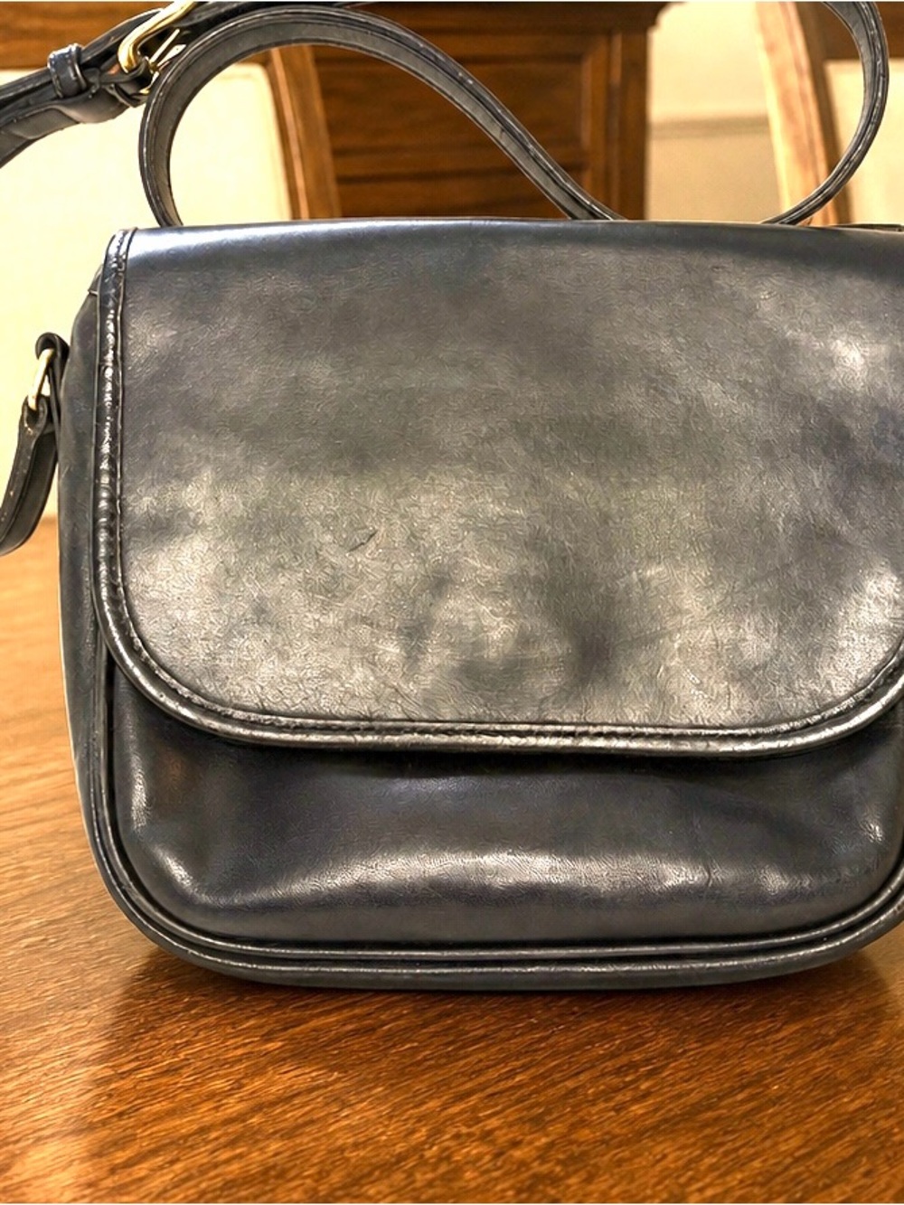Vintage Coach Glovetanned Leather Flap Bag. Made is USA Creed 0512-025
